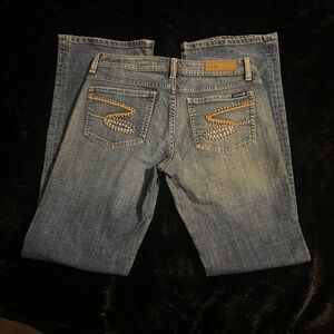 Seven7 Women’s Blue Flare lowrise Jeans with Embellished Pockets